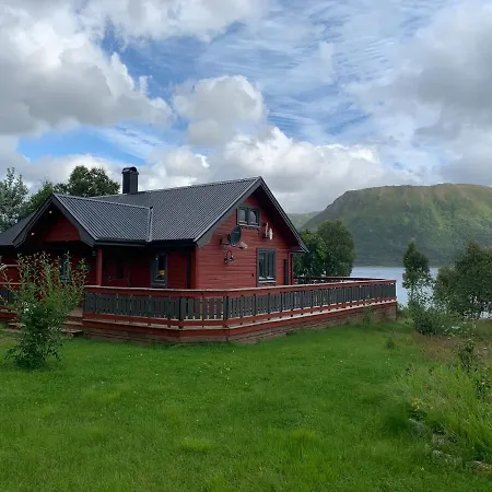 Alpesi faház Lykkebo, Skjoldehamnveien 1151, Nygard, Andoy *