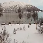 Lykkebo, Skjoldehamnveien 1151, Nygard, Andoy Alpesi faház Risøyhamn