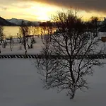 Lykkebo, Skjoldehamnveien 1151, Nygard, Andoy Alpesi faház
