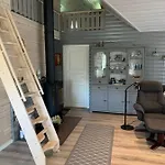 Alpesi faház Lykkebo, Skjoldehamnveien 1151, Nygard, Andoy Risøyhamn